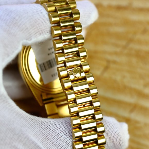 Rolex Day-date RARE Silver Sigma Dial 36mm Watch - Picture 9 of 9